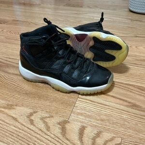Jordan 11s